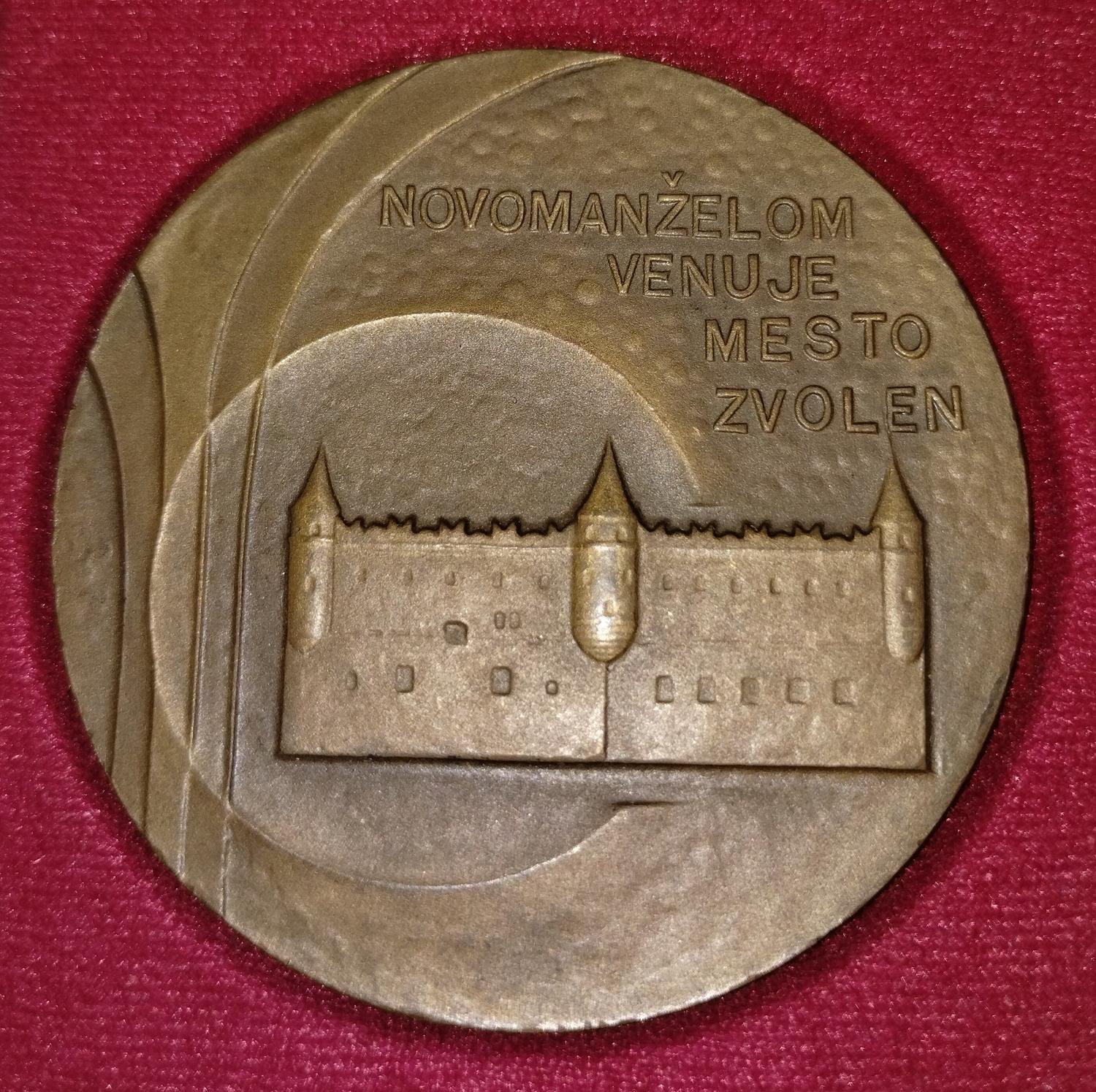 Predná strana - Zvolen novomanželom