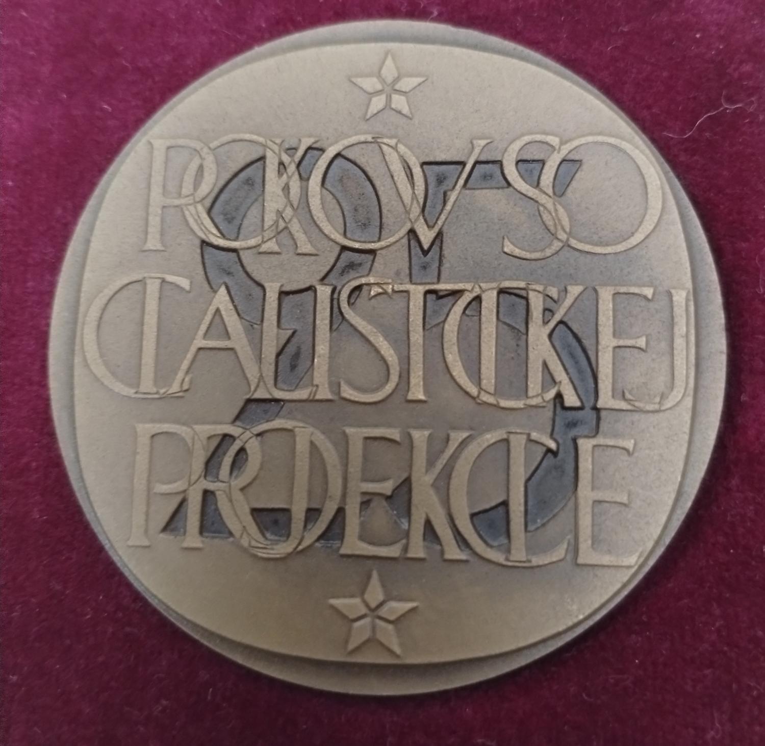 Predná strana - Socialistická projekcia 25 rokov