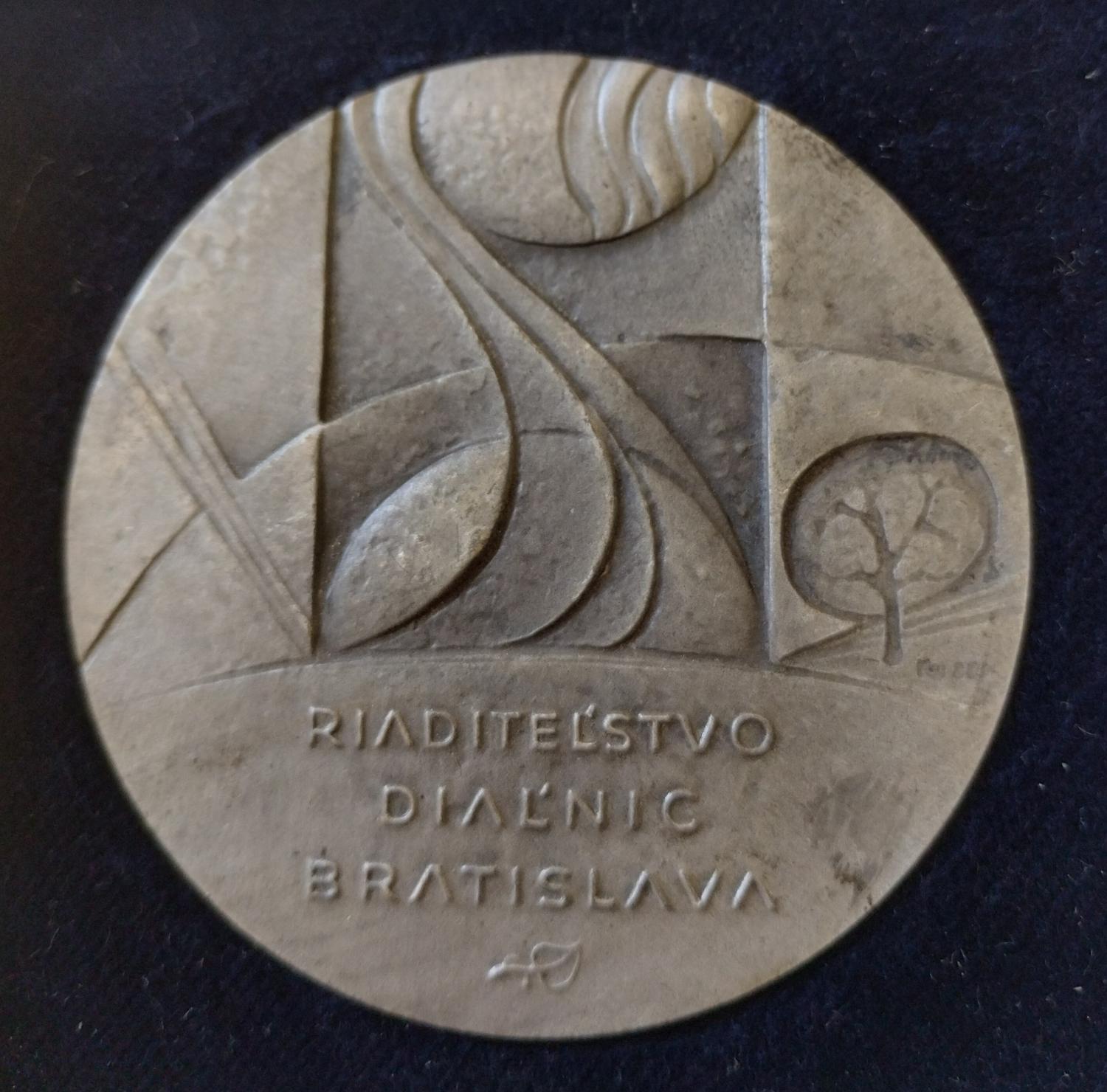 Zadná strana - Diaľnica D-61 Piešťany-Horná Streda