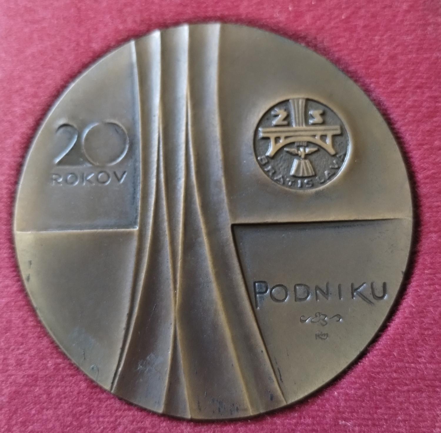 Zadná strana - Železničné staviteľstvo Bratislava 20 výročie