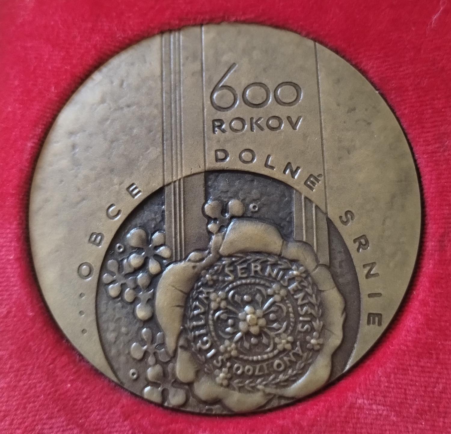 Zadná strana - Dolné Sŕnie 600 rokov obce