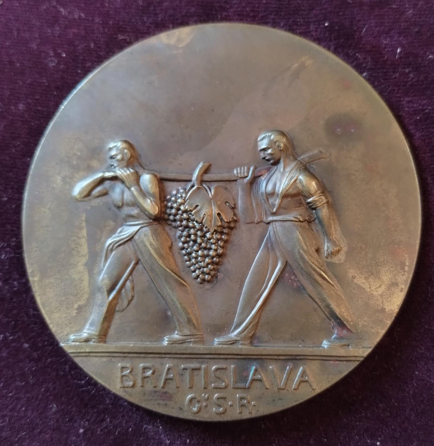 Zadná strana - Bratislava ČSR