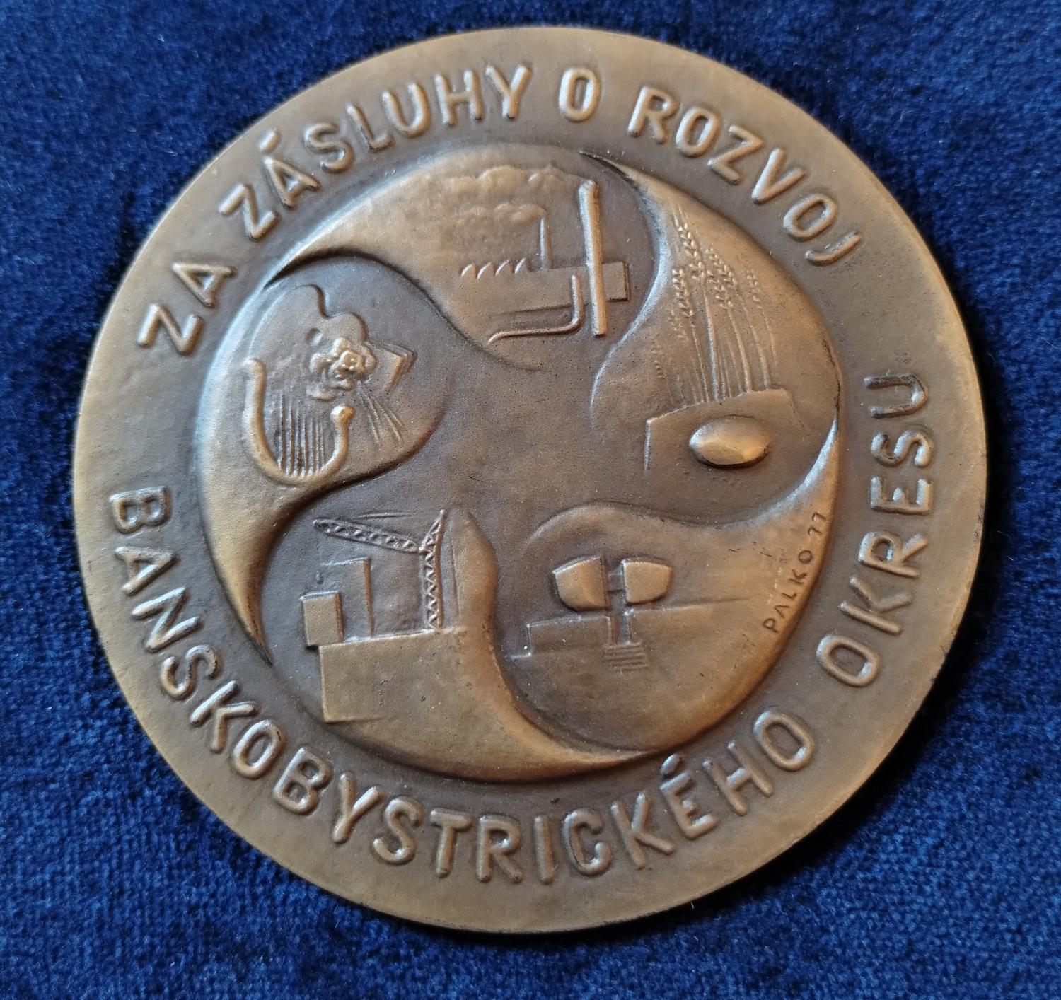 Predná strana - Za zásluhy o rozvoj BB okresu