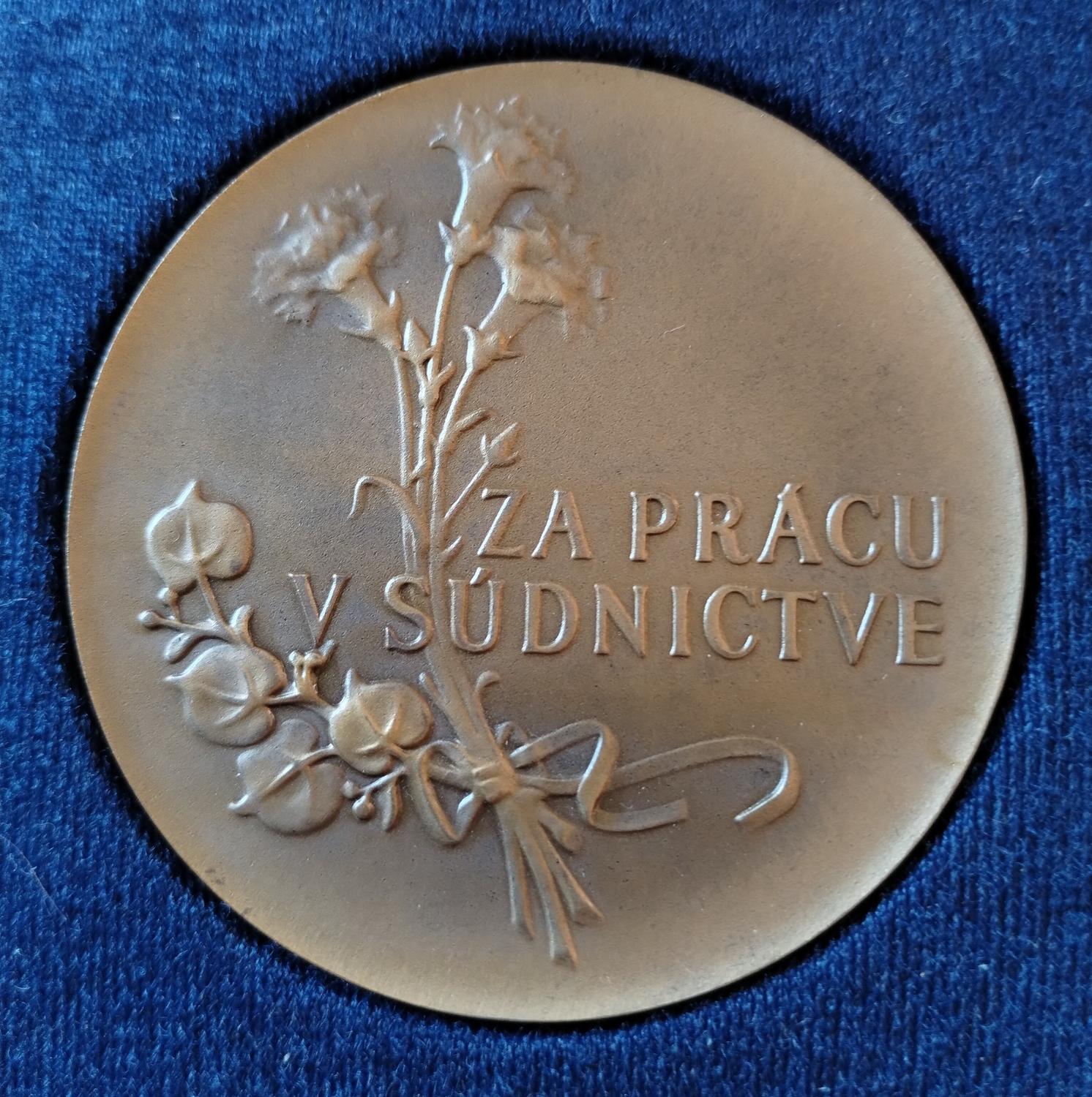 Zadná strana - Ministerstvo spravodivosti za prácu v súdnictve