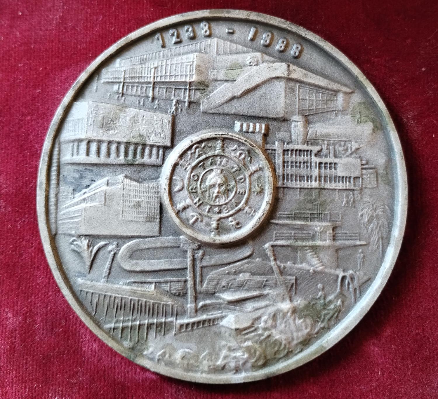 Zadná strana - Trnava 750 výročie
