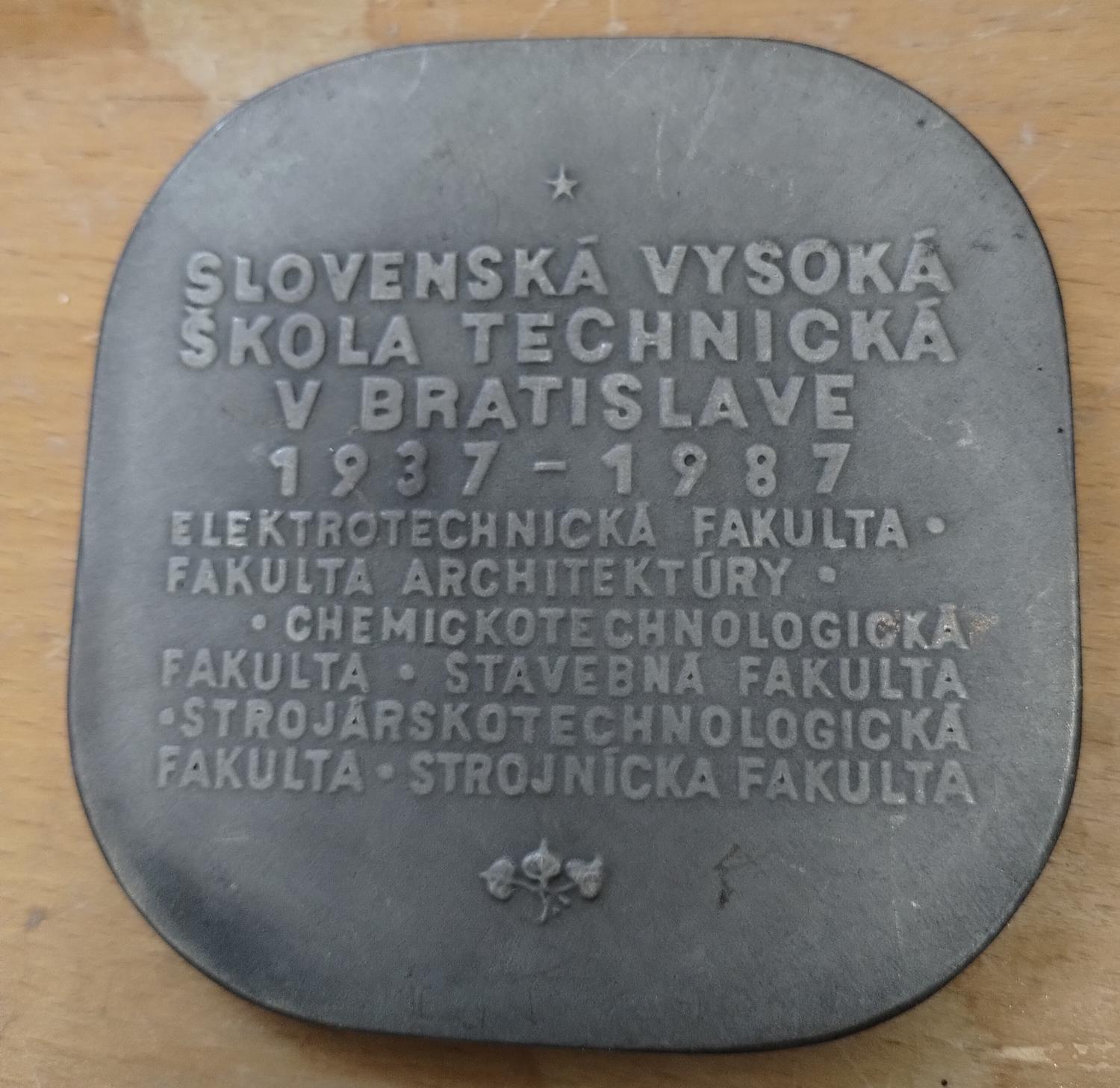 Zadná strana - SVŠT BA