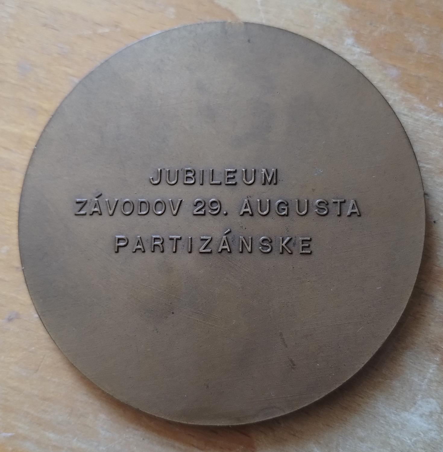 Zadná strana - Partizánske závody 29. augusta 30 výročie
