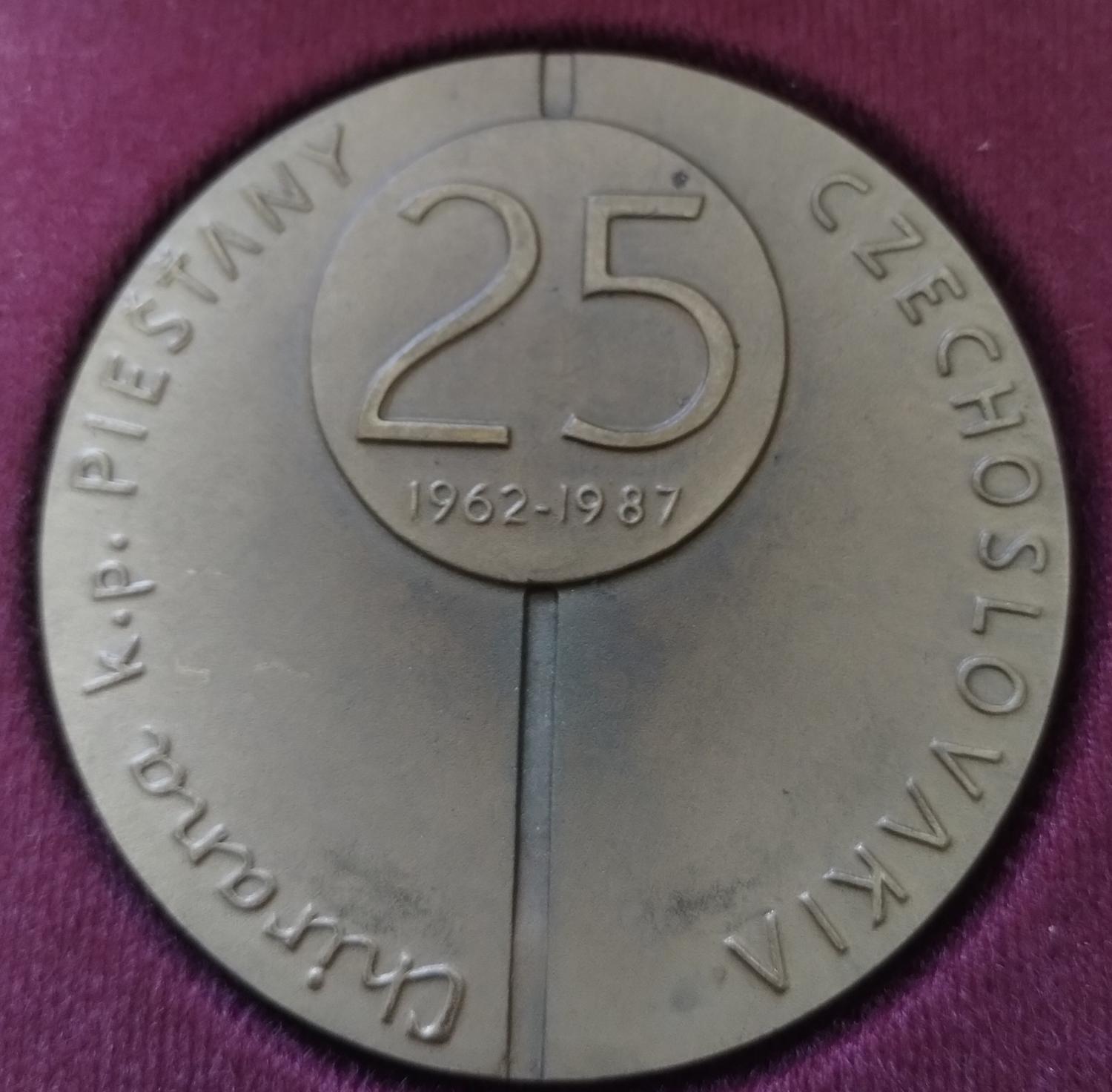 Predná strana - Chirana Piešťany 25 výročie