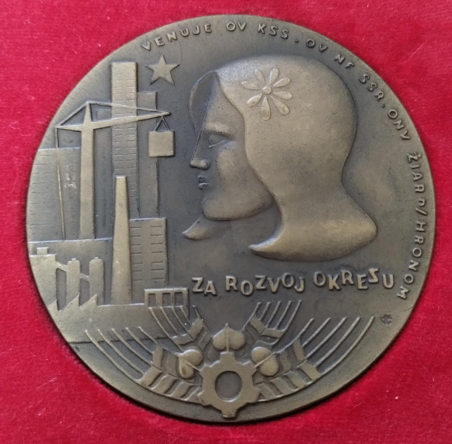 Predná strana - Žiar nad Hronom za rozvoj okresu