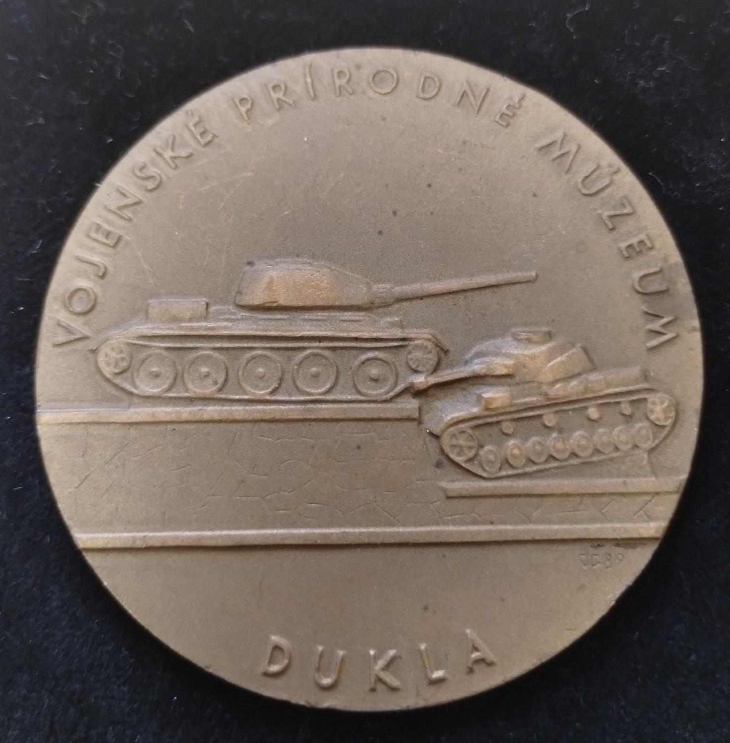 Predná strana - Vojenské prírodné múzeum Dukla