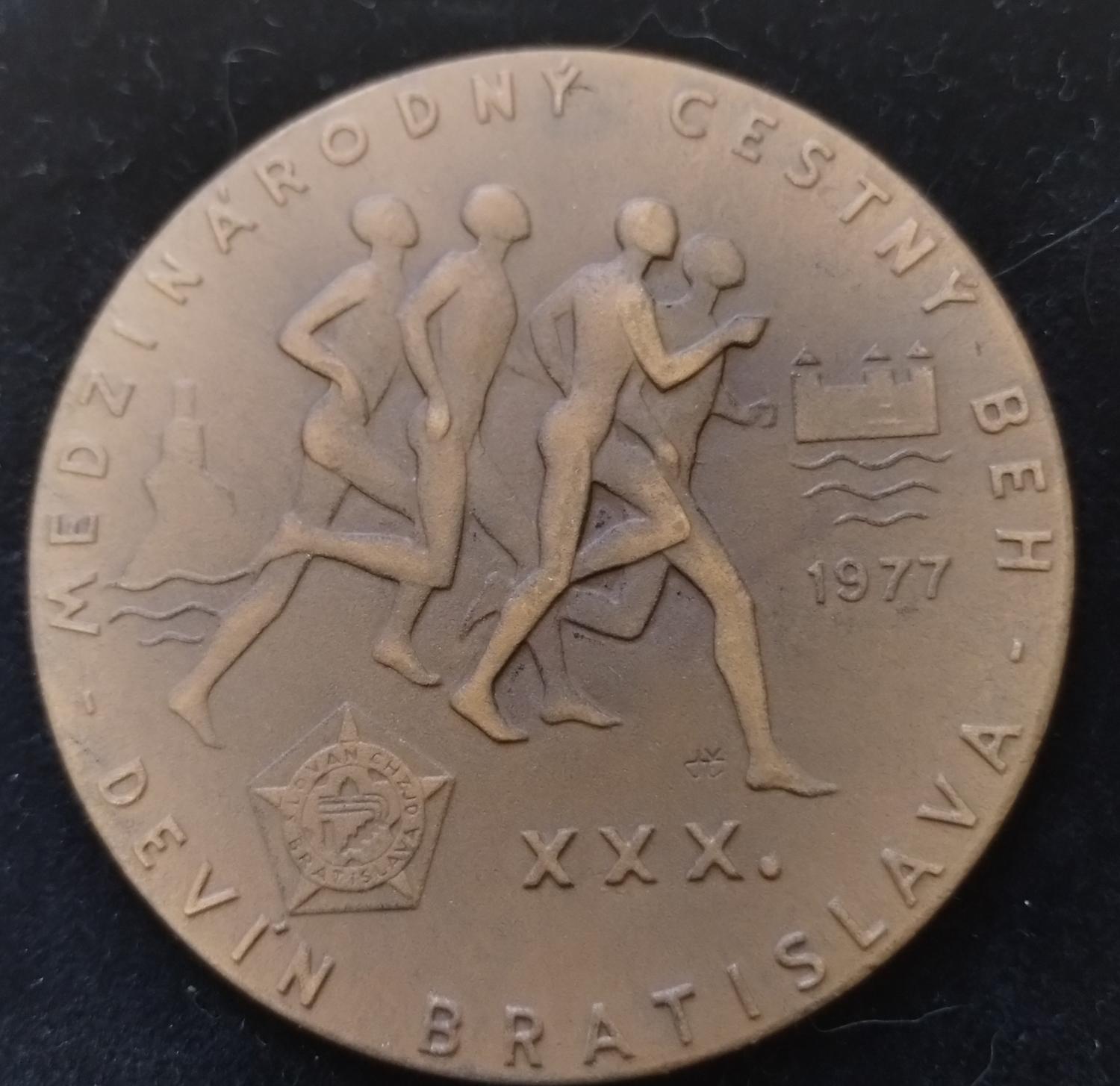 Predná strana - XXX.medzinárodný cestný beh Devín Bratislava