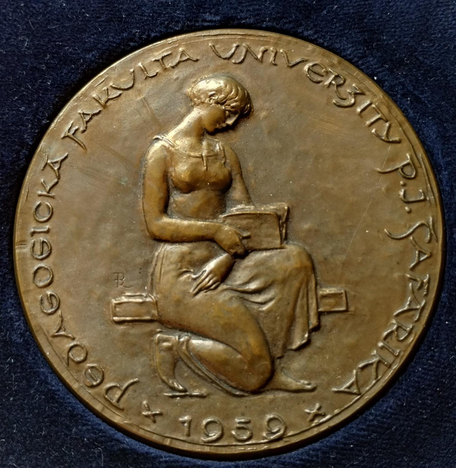 Predná strana - Pedagogická fakulta univerzity P.J.Šafárika Košice