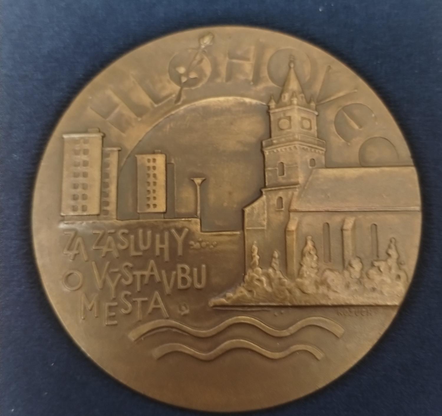 Predná strana - Hlohovec za zásluhy o výstavbu