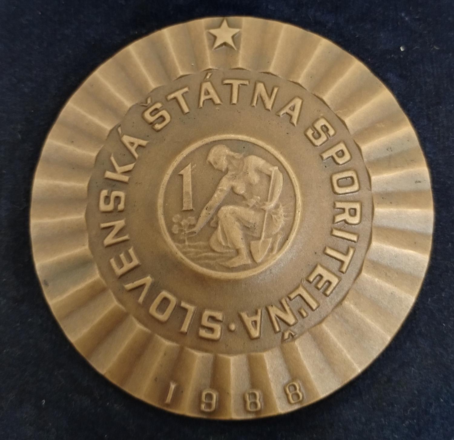 Zadná strana - Socialistické sporiteľníctvo 35 rokov