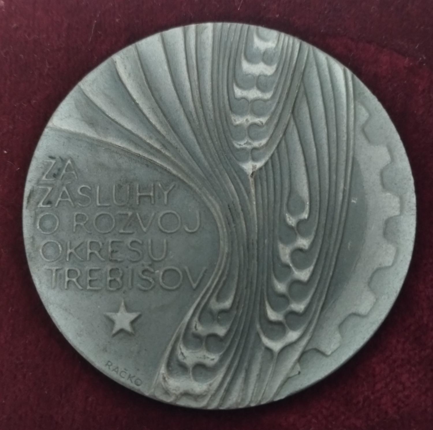 Predná strana - Za rozvoj okresu Trebišov