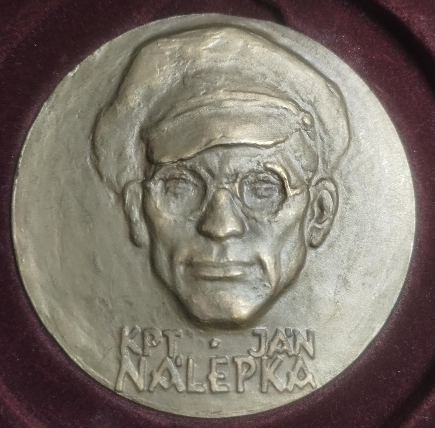 Predná strana - Kpt. Nálepka