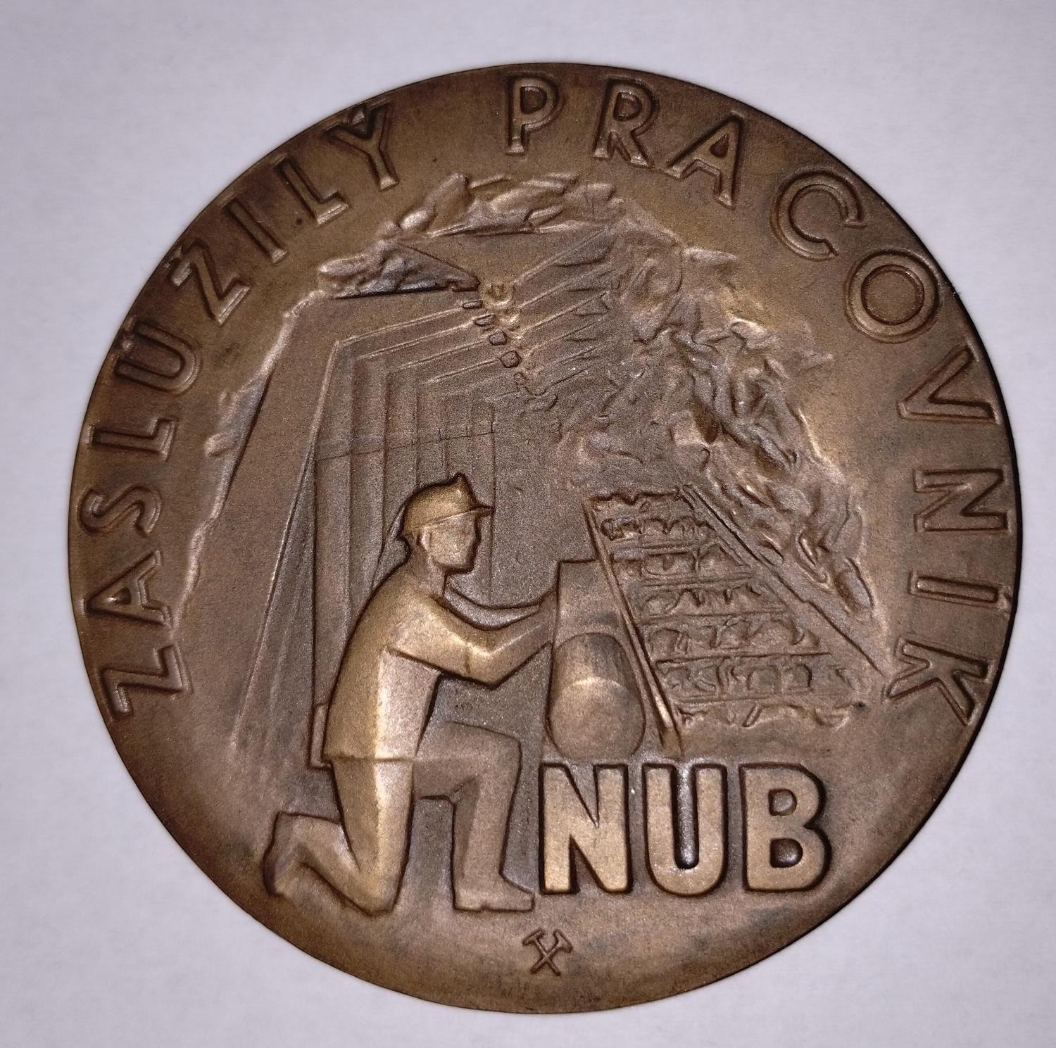 Predná strana - Novácke uhoľné bane zaslúžilý pracovník