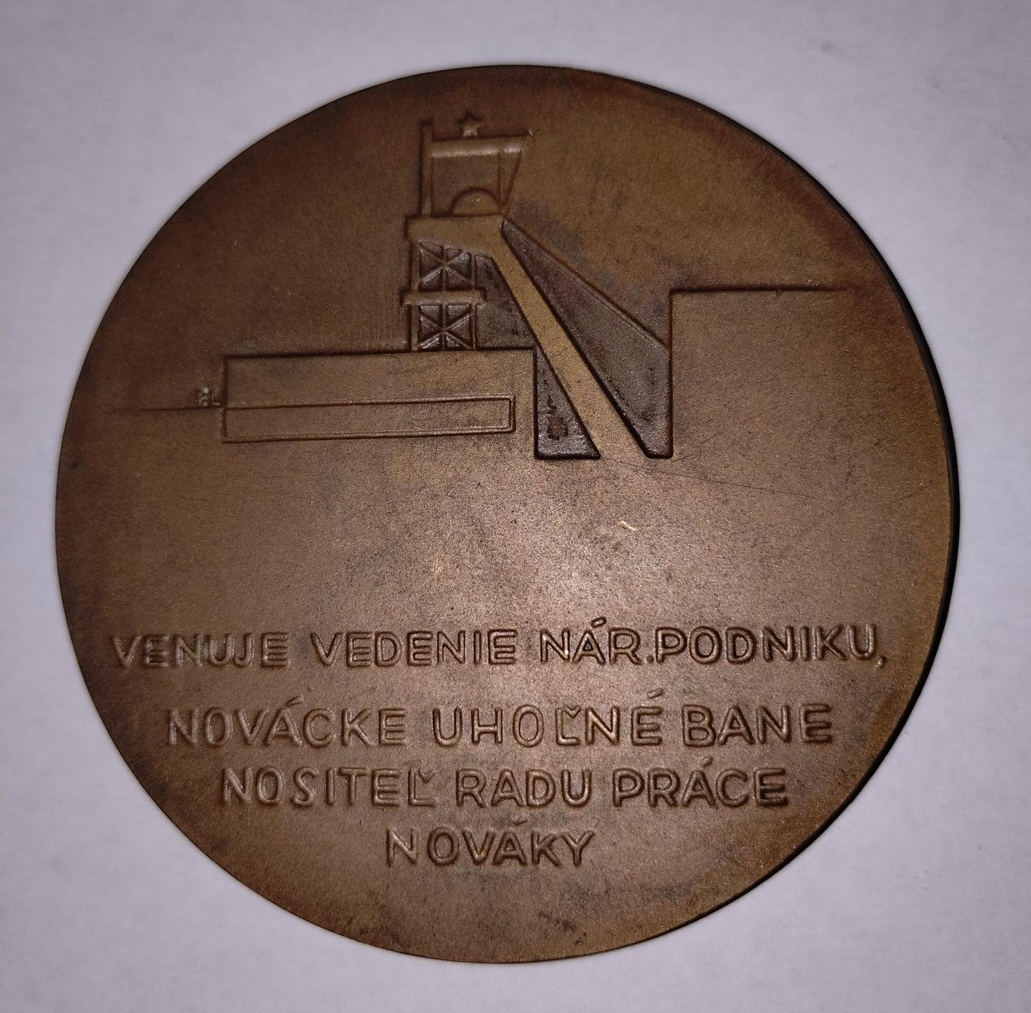 Zadná strana - Novácke uhoľné bane zaslúžilý pracovník