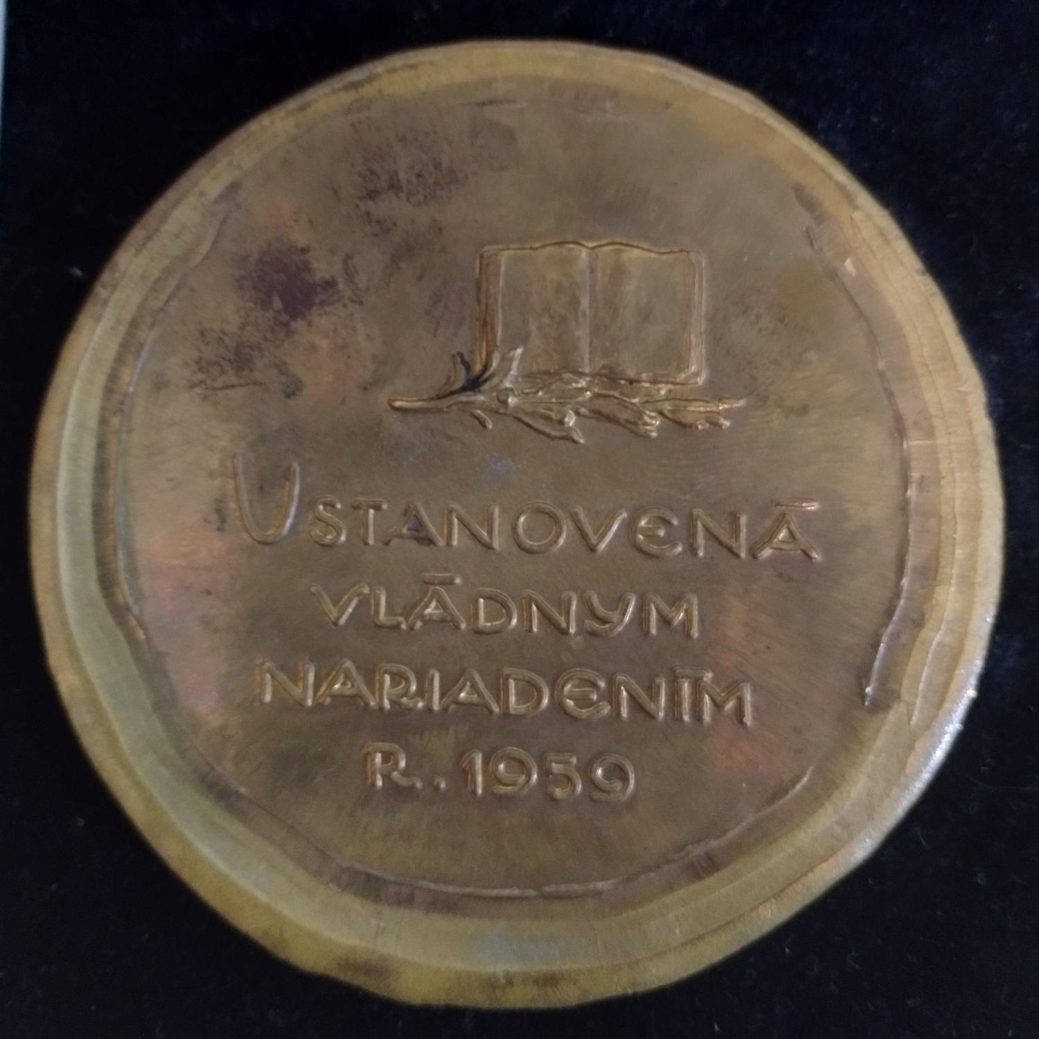 Zadná strana - Prírodovedecká fakulta P.J.Šafárika v Košiciach