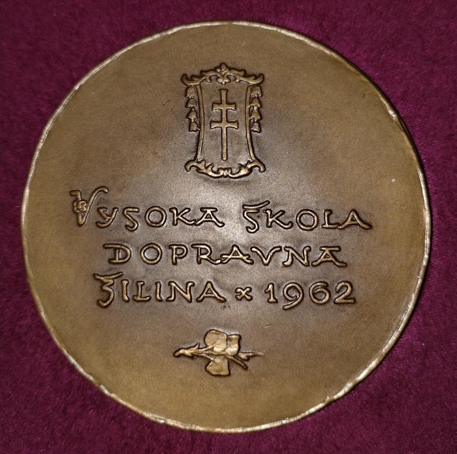 Zadná strana - Vysoká škola dopravná Žilina