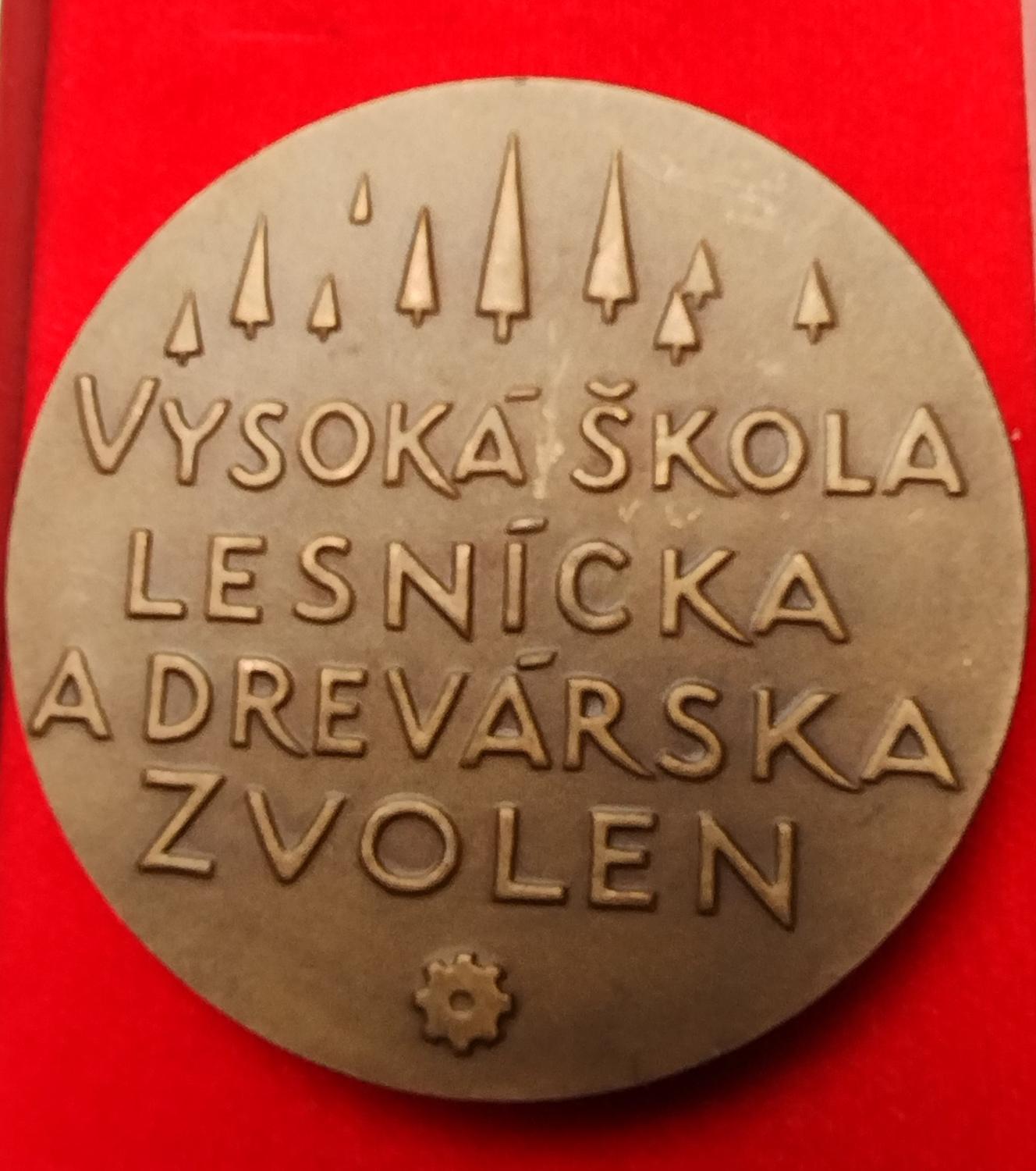 Zadná strana - Vysoká škola lesnícka a drevárska Zvolen
